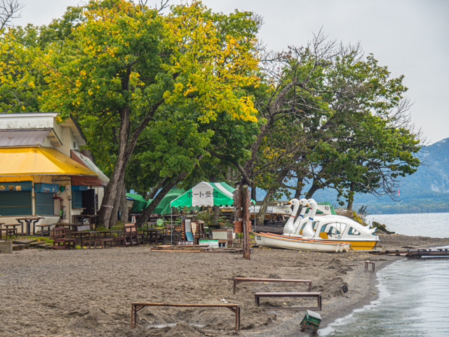 Lake Side Foot Baths at Sunayu 