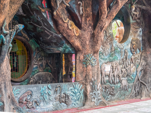  Carvings of Animals and Trees at Wat Pho Non Than