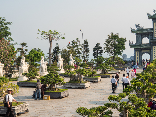 Bai But Linh Ung Pagoda. 