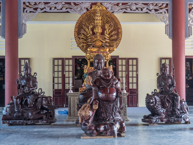  Buddha Shakyamuni statue