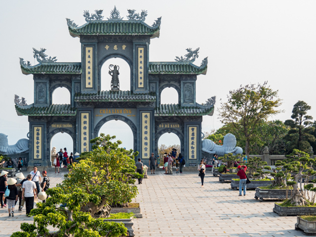 Bai But Linh Ung Pagoda. 