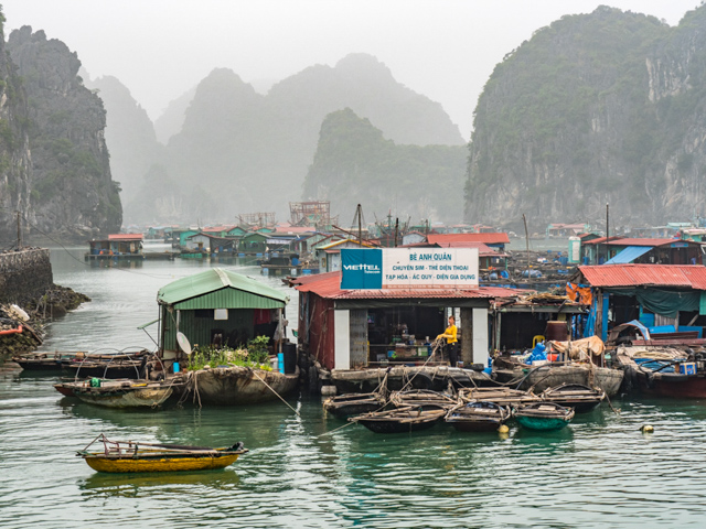  Floating Fishing Villages near Cat Ba Island, Halong Bay